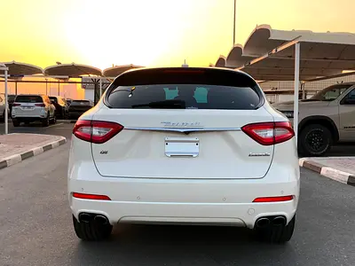2018 Maserati LEVANTE photo 8