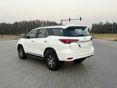 2016 Toyota FORTUNER 照片 6