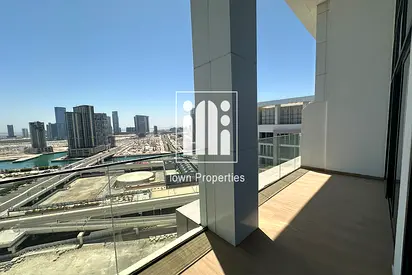 Stunning Canal View | Furnished Apartment 3BR | Big Balcony | 2 Parking |
