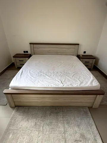 King size bed with mattress