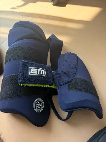 EM Flex Pro Cricket Batting Leg Guards