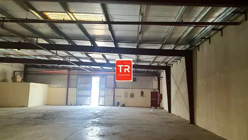 8,000 SQFT WAREHOUSE FOR RENT FULLY INSULATED IN AL QUOZ