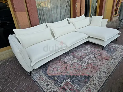 Almost brand new Condition Cozy Home Stylish Sofa