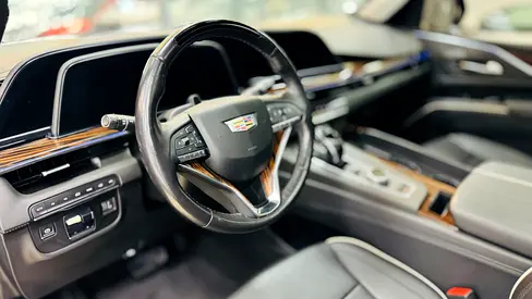 2022 Cadillac ESCALADE — миниатюра 10