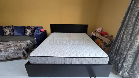 King size bed frame with mattress - modern dark wood