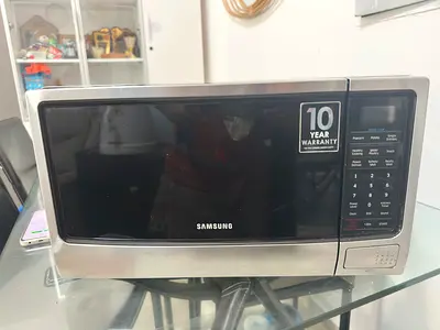 Samsung 40L Grill Microwave Oven - in excellent condition