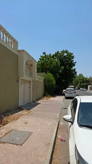 Female Bed space for sharing in abu hail