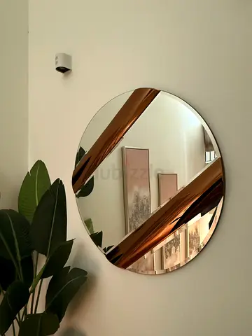 High end Round Wall Mirror with Minimal Frameless Design