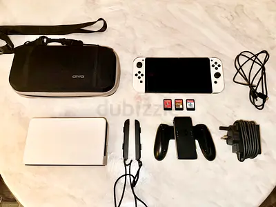 Nintendo Switch OLED White Bundle - Perfect Condition + 3 Top Games + Case .