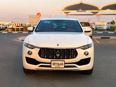 2018 Maserati LEVANTE photo 2