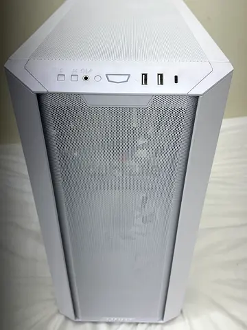 Lian li lancool 3 white rgb 3 140mm pre installed argb fans 1 140mm exhaust fan supports up to eatx