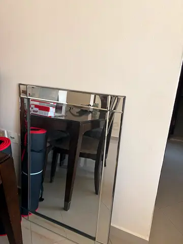 Wall mounted mirror