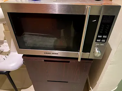 Black Decker Stainless Steel Microwave including grill option - Good Working Condition