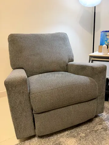 Single Gray Fabric recliner — Comfortable Living Room Seat