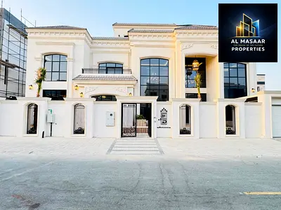فيلا تصميم القصور طابقين وروف ومصعد ومسبح كبير السعر شامل المياه والكهرباء والمكيفات تملك حر