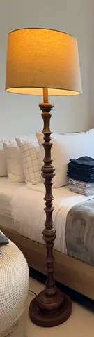 Floor lamp