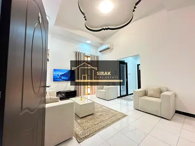 Fully furnished luxury apartment - includes internet and parking
