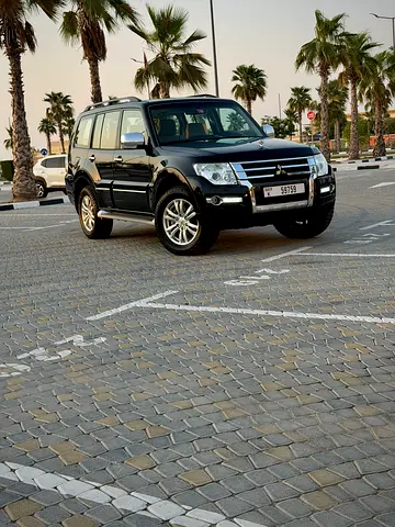 Mitsubishi Pajero 2019 Model GLS 3.8L V6 Top Line | GCC Specs | Low Mileage | Pristine Condition 4WD