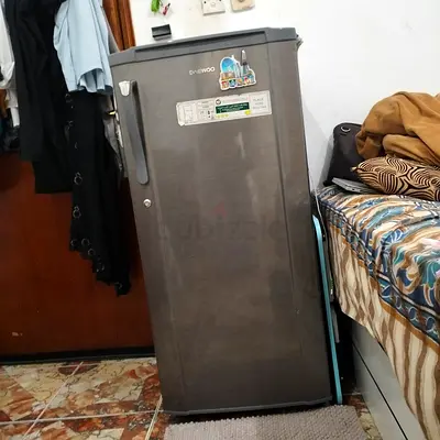 Small single-door refrigerator in Good condition