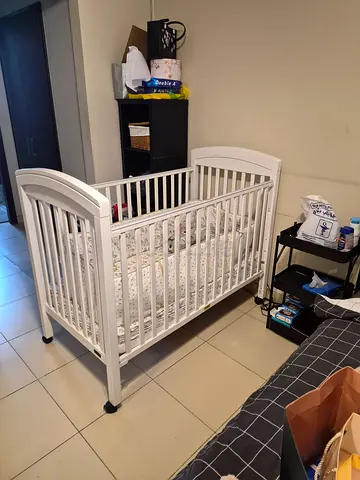 Baby bed with mattress
