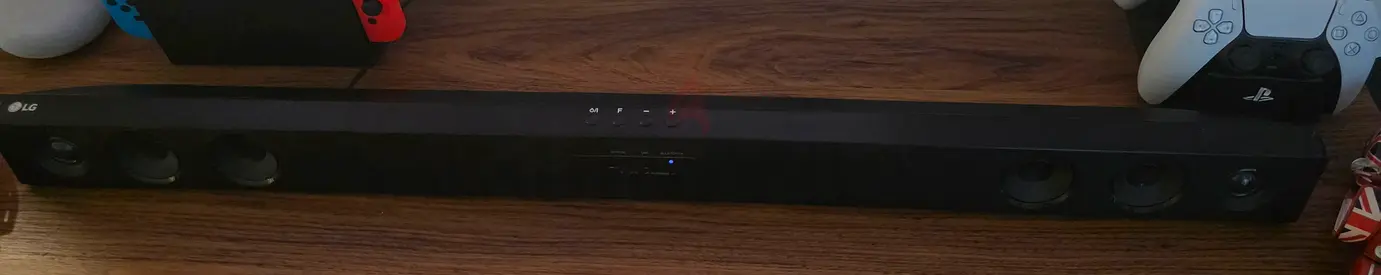 LG SJ3 300W soundbar