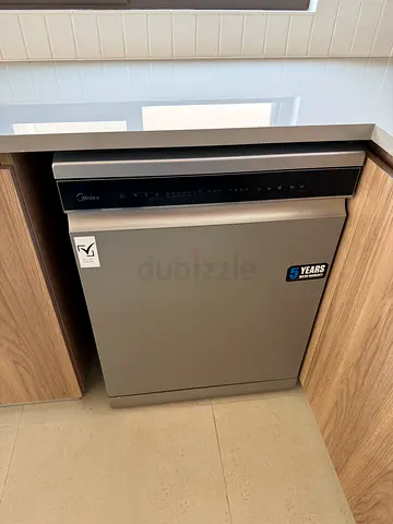 Brand New Midea Dishwasher – Never Used – 14 Place Settings – Silver