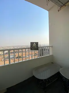 Freehold + Residential or Investment + Cash Sale + 500 sq ft + Fully Furnished