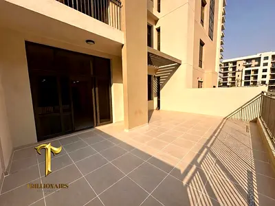 منظر الفناء | شقة بغرفة نوم واحدة | تراس كبير | الروضة 1 تاون سكوير