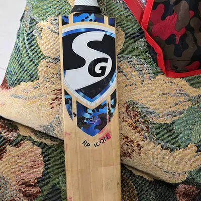 SG RP Icon English Willow Cricket bat - used, good condition