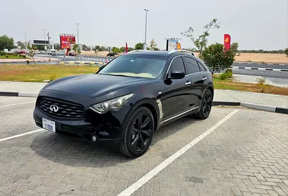 Infiniti FX50 Sport 2009 GCC Specs - V8 Performance