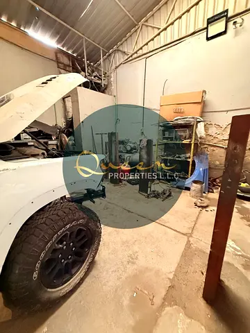 Fully Equipped Garage Industrial 6 | 4-6 Chqs