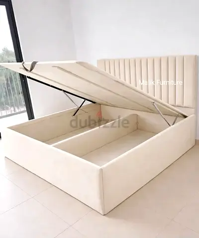 Brand new King size Hydrolic Storage Family bed available