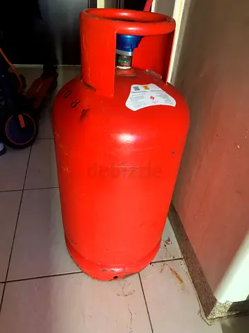 Red LPG Gas Cylinder - Good Condition
