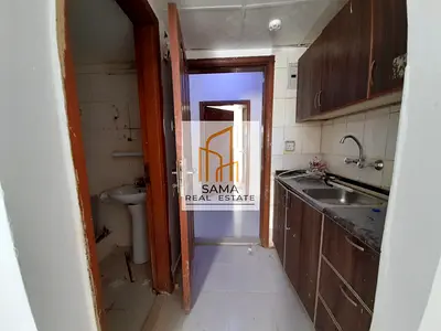Staff Accommodation Studio available 10days free central gas Near Al madina Shopping Centre Muwaileh