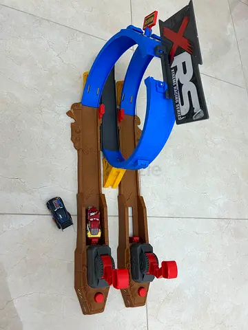 Disney Pixar Cars XRS crash Challenge Playset