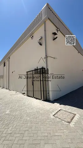 Warehouse 7205 sq ft, 105 kW electricity, mezzanine with kitchen and two bathrooms / Al-Jarf 2