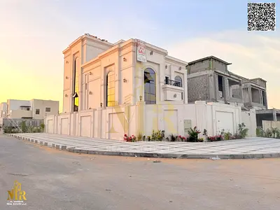 Corner villa, 2 floors + roof, 7BR, fees included