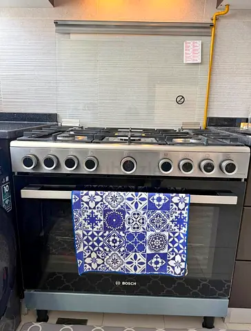 Bosch 5-Burner Gas Cooker with Electric Oven - Good Condition