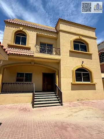 فيلا تجارية للإيجار بالروضة 1 على شارع التلة تصلح لجميع الأنشطة