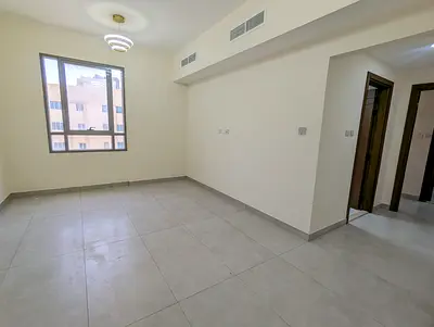 BRAND NEW BUILDING PARKING FREE MAINTENANCE FREE 15 DAYS FREE