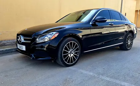 2016 Mercedes-Benz C300 - Excellent Condition - Luxury Sedan