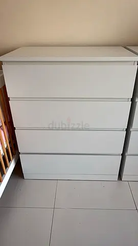 Ikea white 4-drawer chest / dresser in good condition