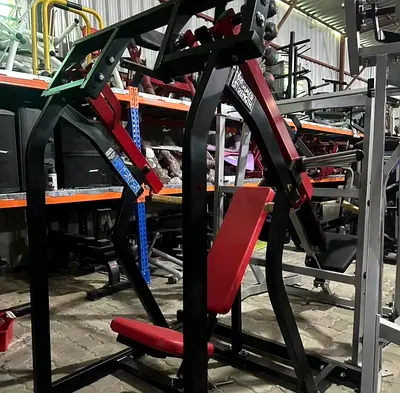 Commercial Chest Press Machine — Heavy-Duty Gym Equipment