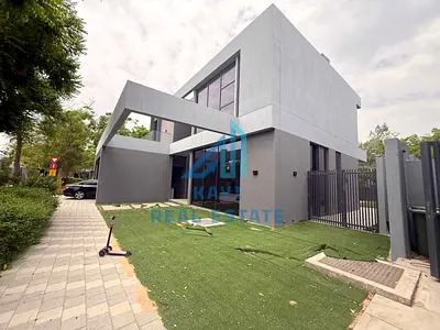 5 BEDROOM VILLA WITH PRIVATE POOL IN GATED Community