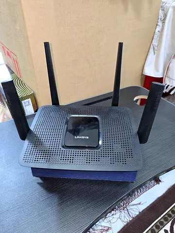 Linksys model no. MR9000