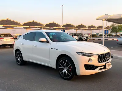 2018 Maserati LEVANTE photo 3