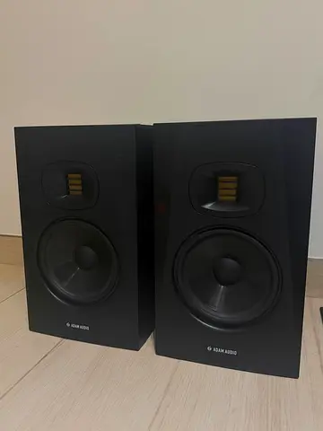 Adam Studio Monitors T7V (including XLR cables)