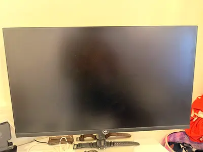 Classifieds: Dell 27 inch LED Monitor - Good Condition | dubizzle Dubai
