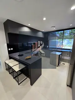 DISTRESS DEAL | 4BR TOWNHOUSE | PRIME LOCATION | FREE HOLD