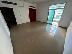 Studio with balcony, built-in wardrobes, central air conditioning, 24-hour security, easy access to